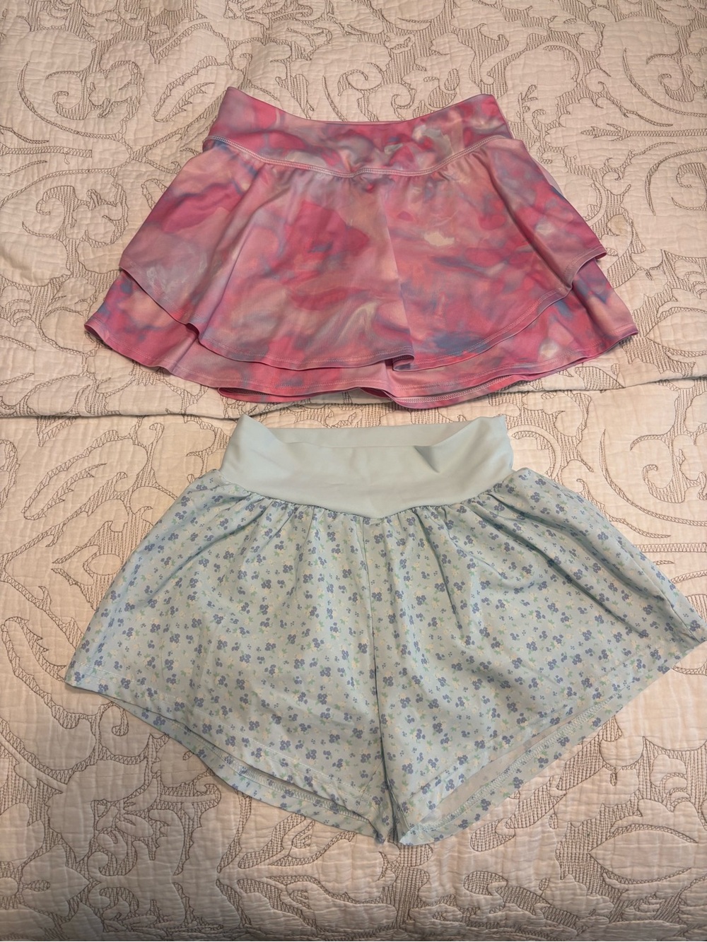 Set of 2 All in Motion shorts/skort set. Girl’s Size M (8)